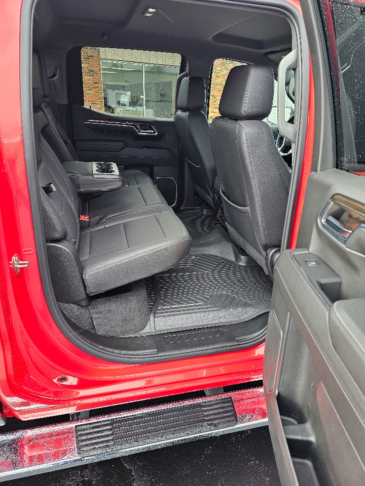 Chevrolet Silverado 1500 4WD Crew Cab 157" LT 2024