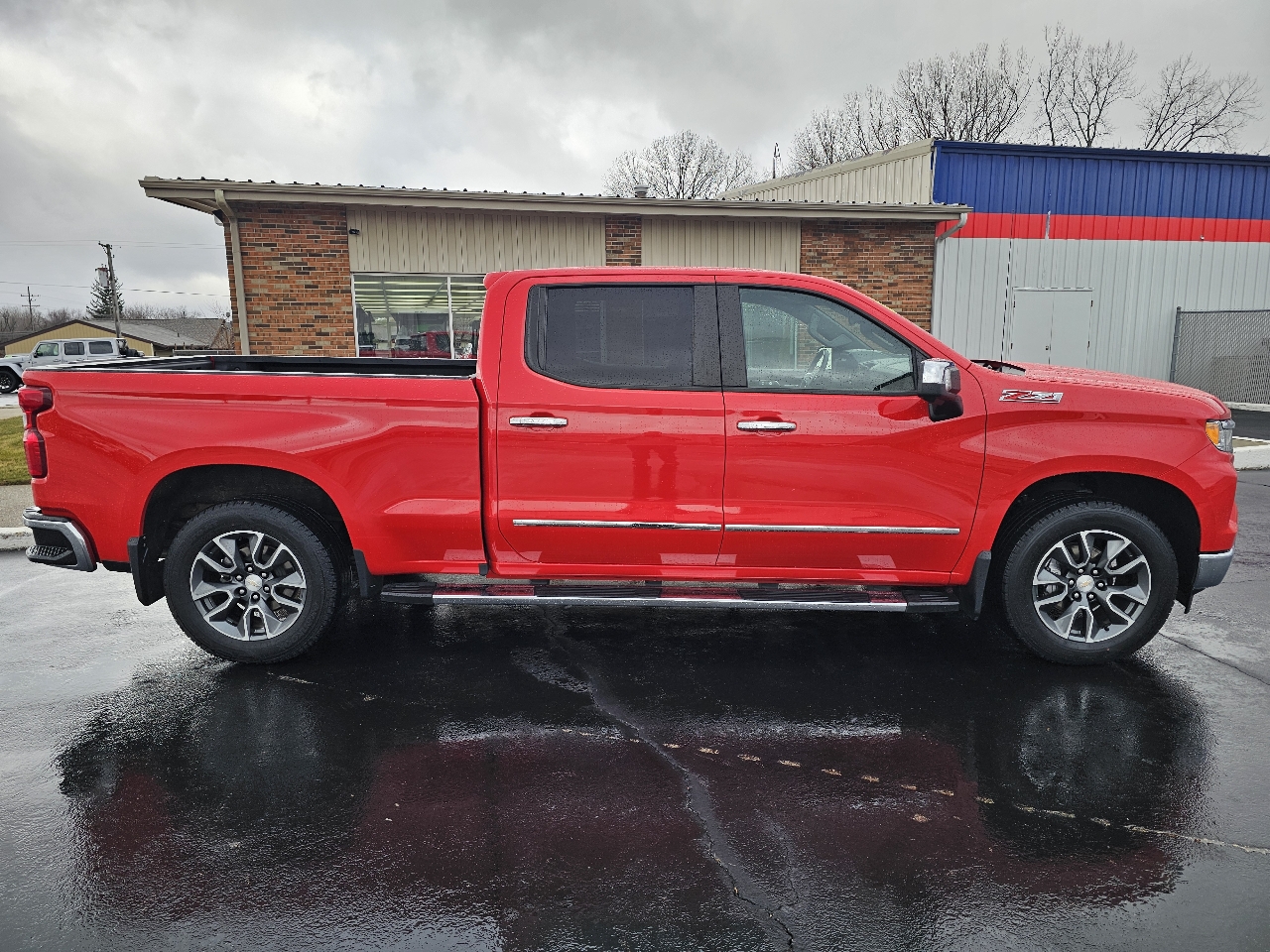 Chevrolet Silverado 1500 4WD Crew Cab 157" LT 2024
