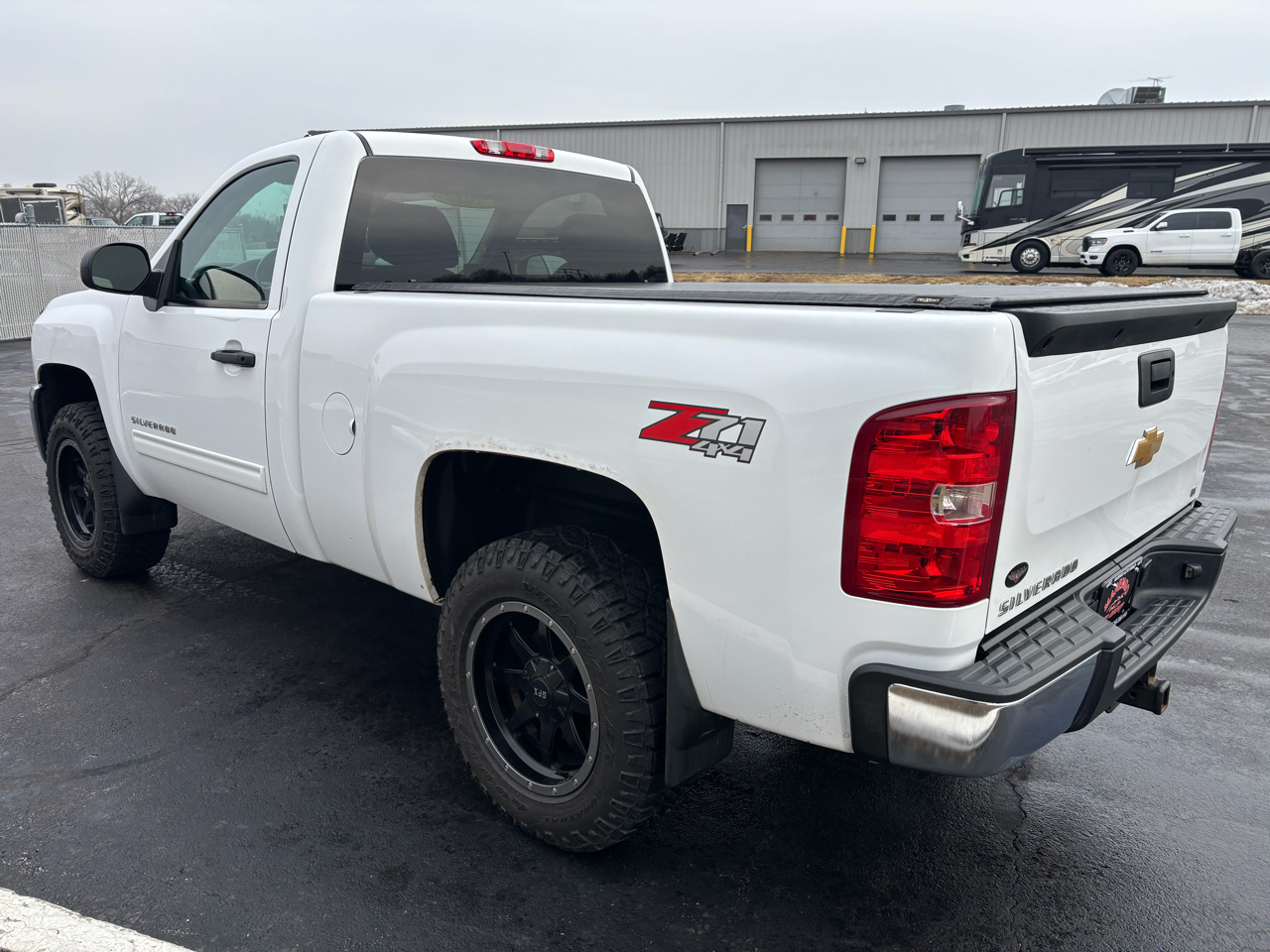Chevrolet Silverado 1500 4WD Reg Cab 119.0" LT 2012