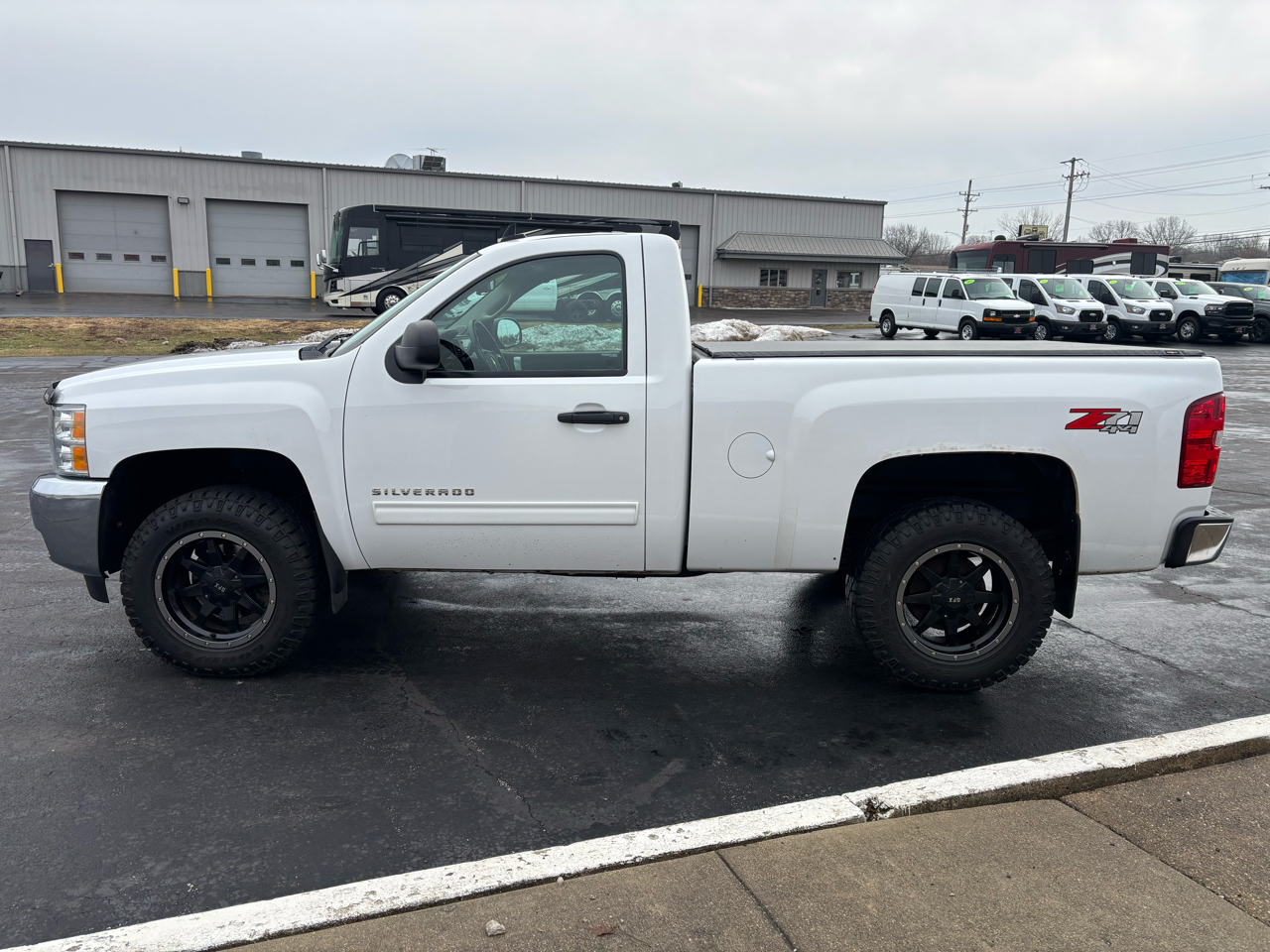Chevrolet Silverado 1500 4WD Reg Cab 119.0" LT 2012