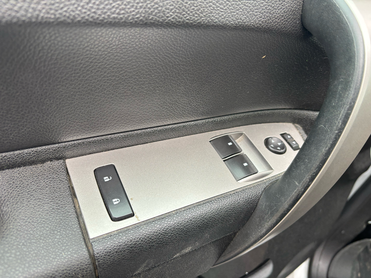 Chevrolet Silverado 1500 4WD Reg Cab 119.0" LT 2012