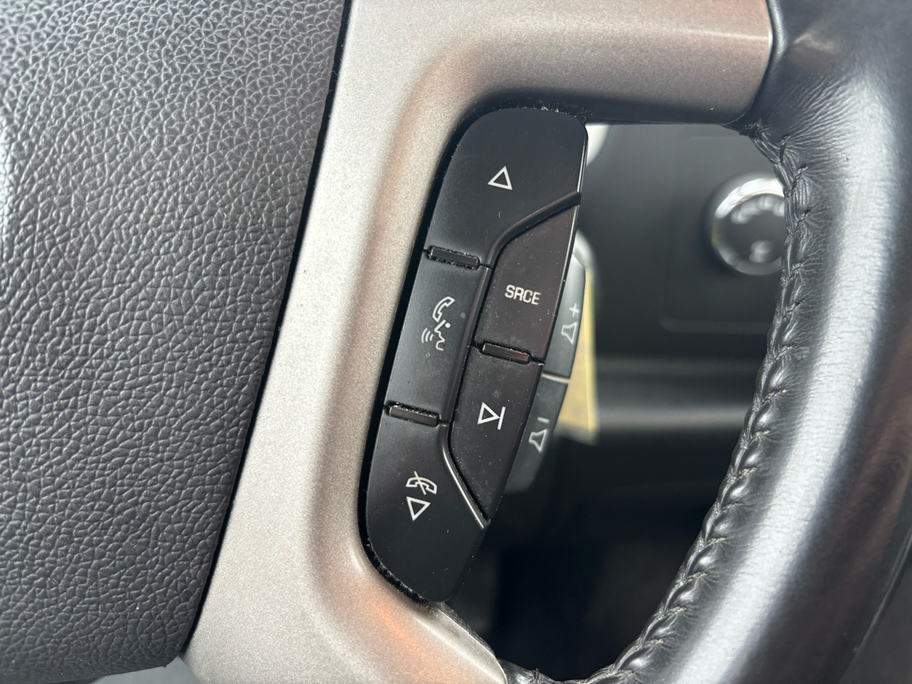 Chevrolet Silverado 1500 4WD Reg Cab 119.0" LT 2012