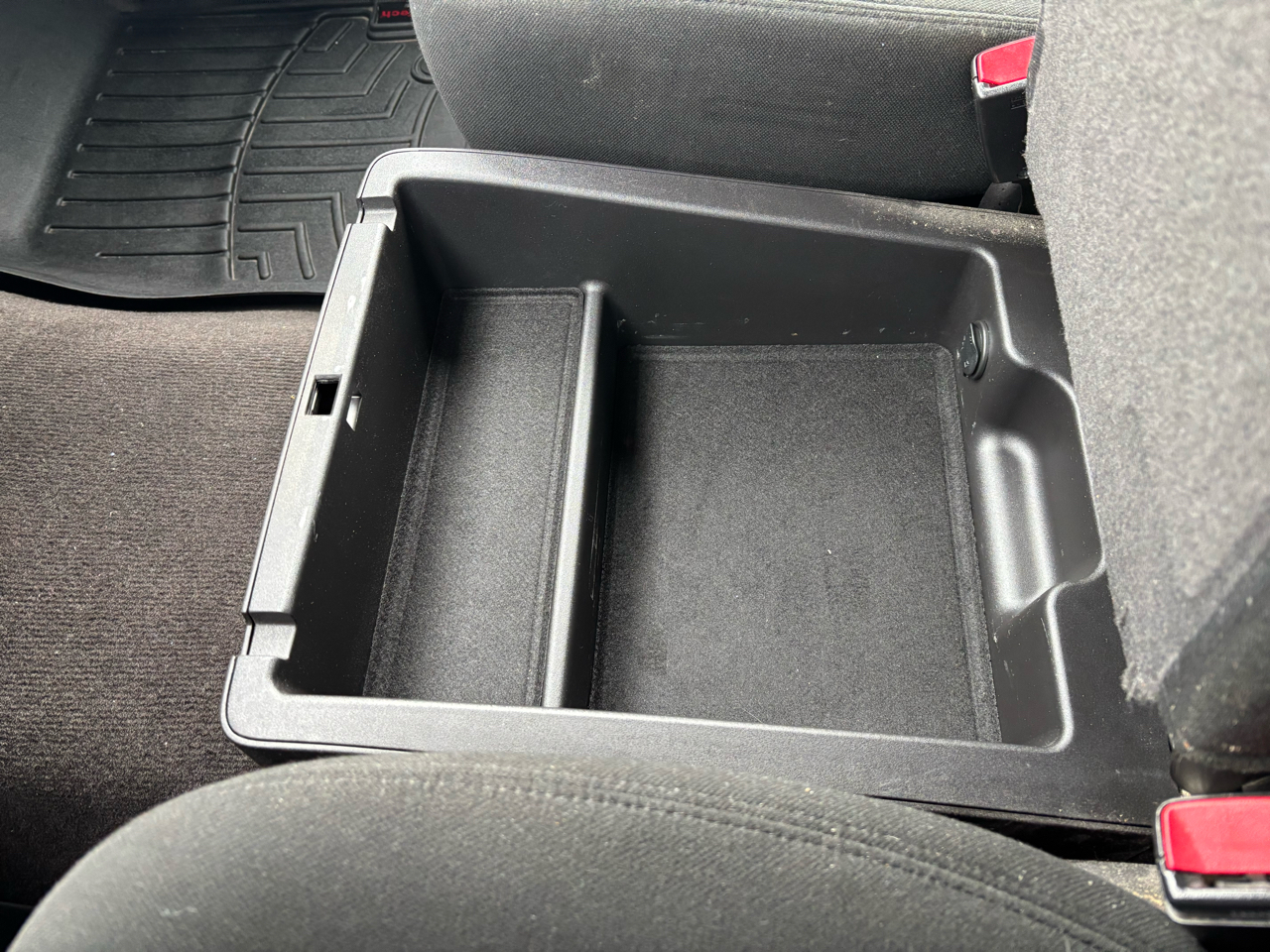 Chevrolet Silverado 1500 4WD Reg Cab 119.0" LT 2012