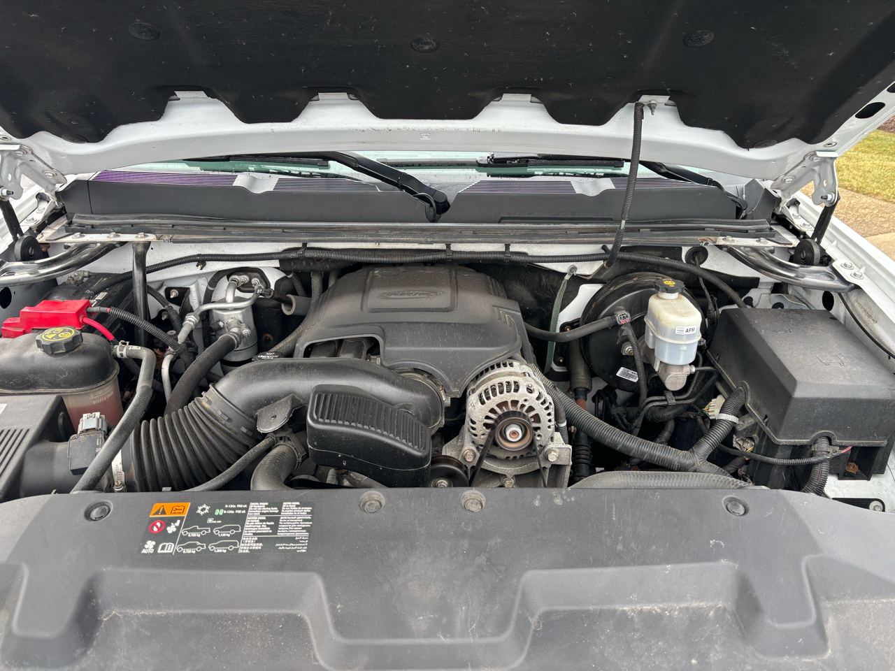 Chevrolet Silverado 1500 4WD Reg Cab 119.0" LT 2012