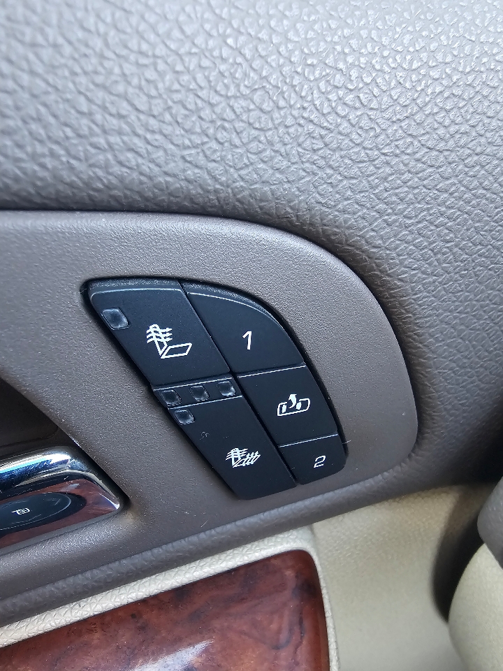 Chevrolet Silverado 1500 4WD Ext Cab 143.5" LTZ 2012