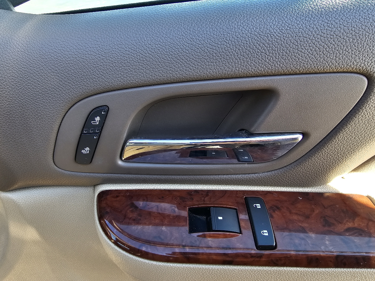 Chevrolet Silverado 1500 4WD Ext Cab 143.5" LTZ 2012