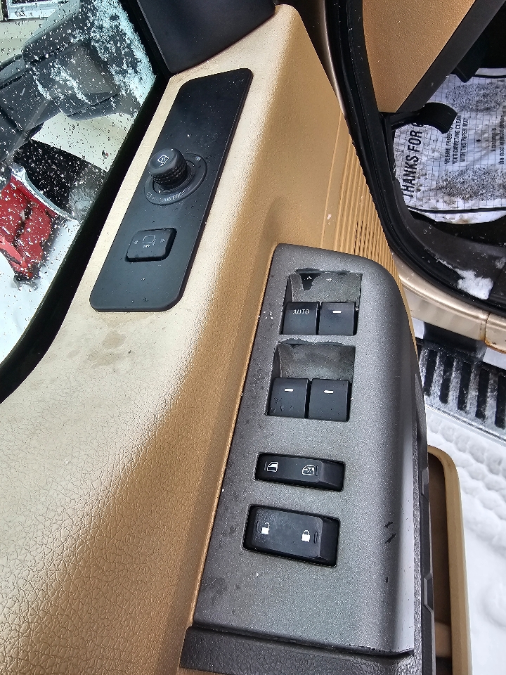 Ford Super Duty F-250 SRW 4WD Crew Cab 156" King Ranch 2011