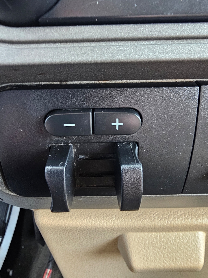 Ford Super Duty F-250 SRW 4WD Crew Cab 156" King Ranch 2011