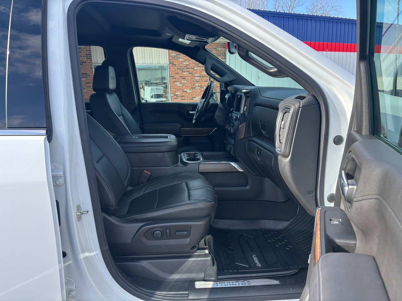 Chevrolet Silverado 2500HD 4WD Crew Cab 159" High Country 2022