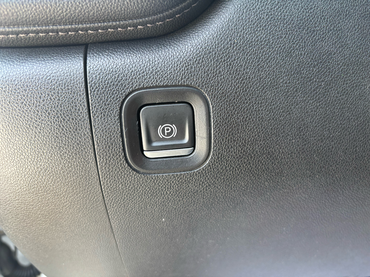 Chevrolet Silverado 2500HD 4WD Crew Cab 159" High Country 2022