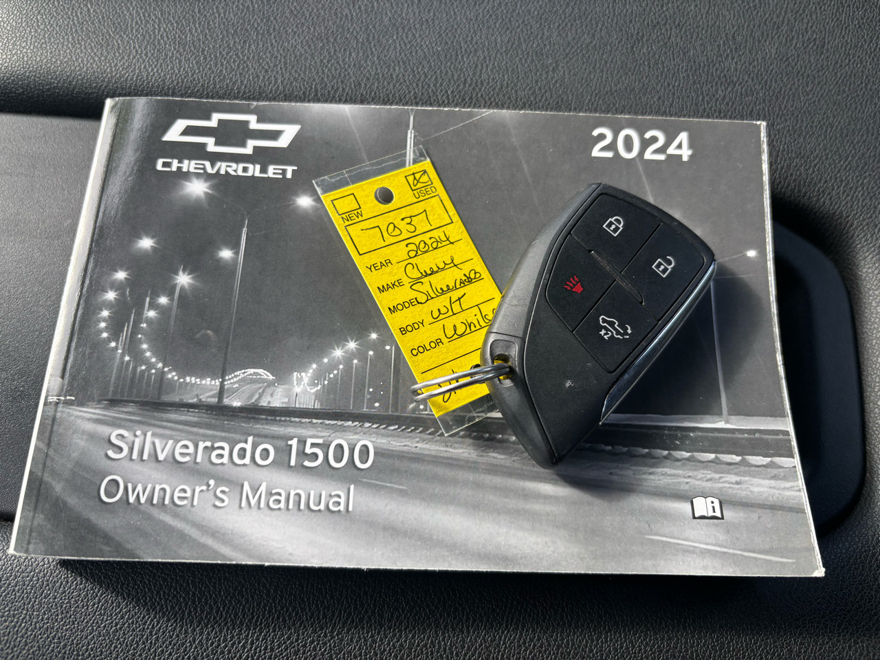 Chevrolet Silverado 1500 2WD Reg Cab 140" Work Truck 2024