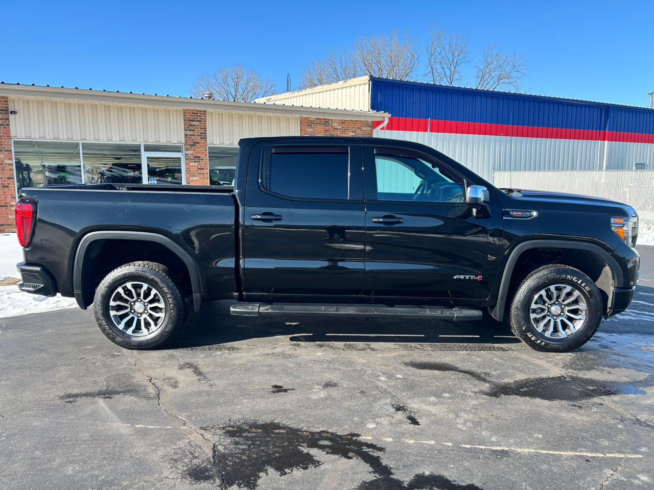 GMC Sierra 1500 4WD Crew Cab 147" AT4 2020