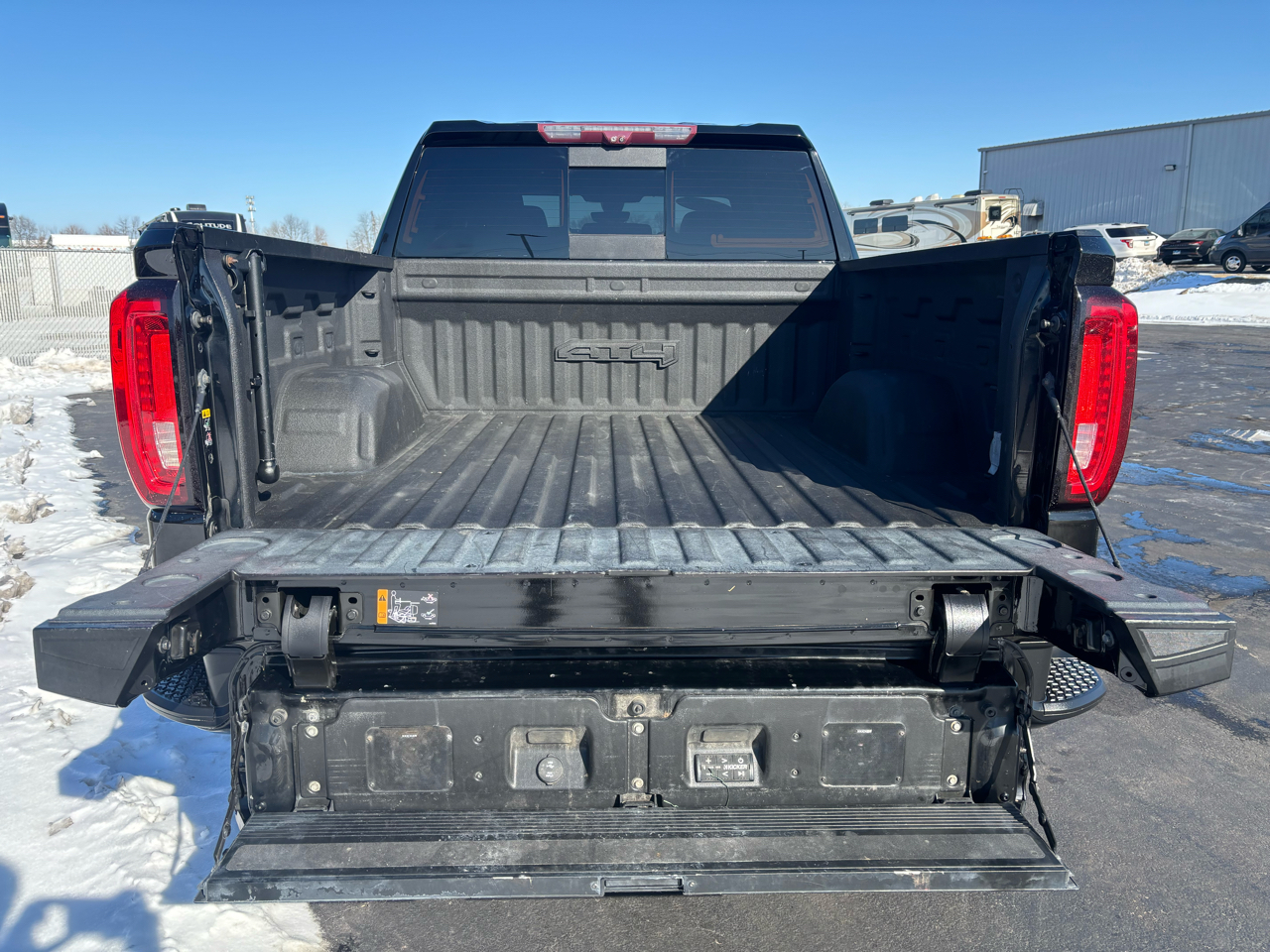 GMC Sierra 1500 4WD Crew Cab 147" AT4 2020
