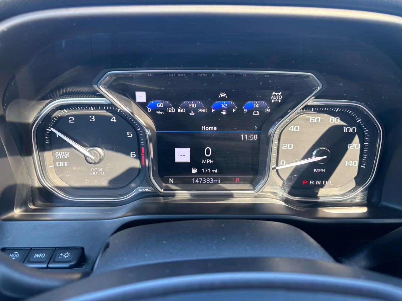 GMC Sierra 1500 4WD Crew Cab 147" AT4 2020