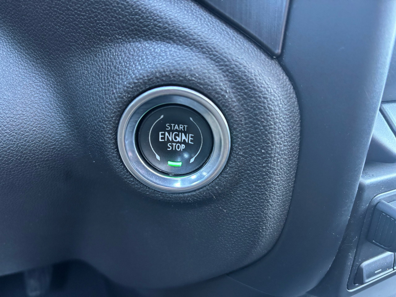 GMC Sierra 1500 4WD Crew Cab 147" AT4 2020