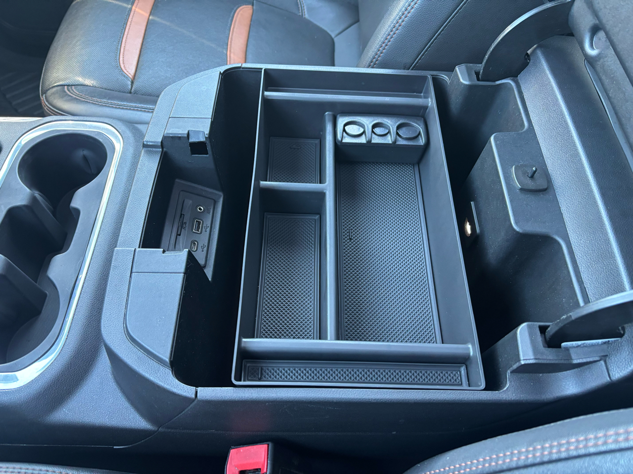 GMC Sierra 1500 4WD Crew Cab 147" AT4 2020