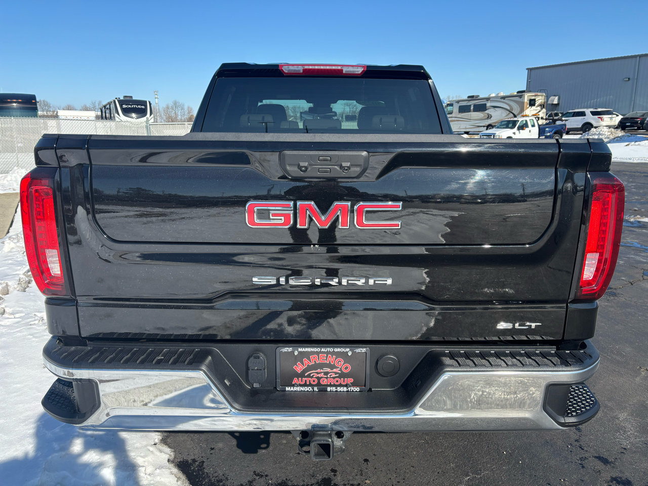 GMC Sierra 1500 4WD Crew Cab 147" SLT 2025