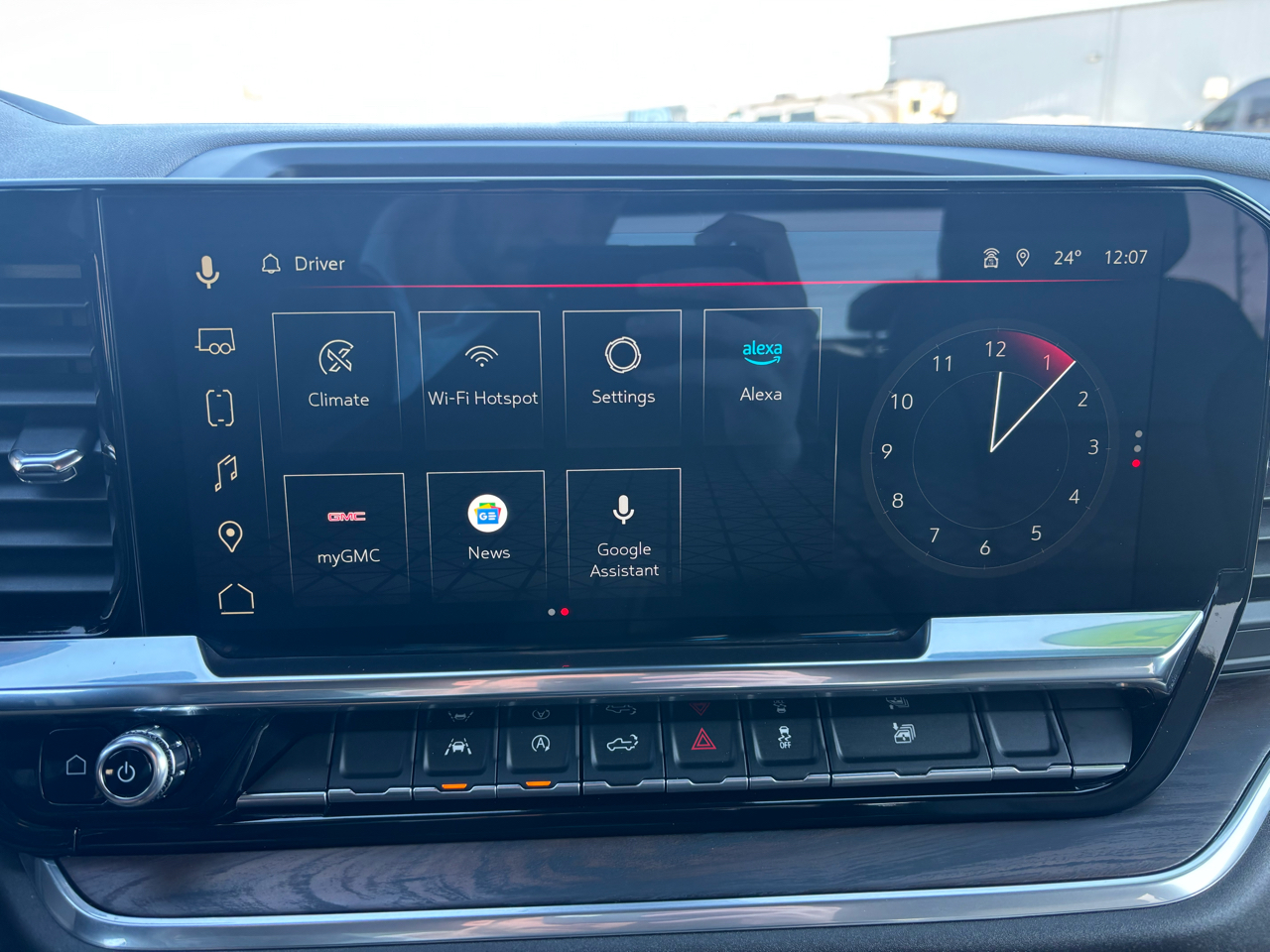 GMC Sierra 1500 4WD Crew Cab 147" SLT 2025