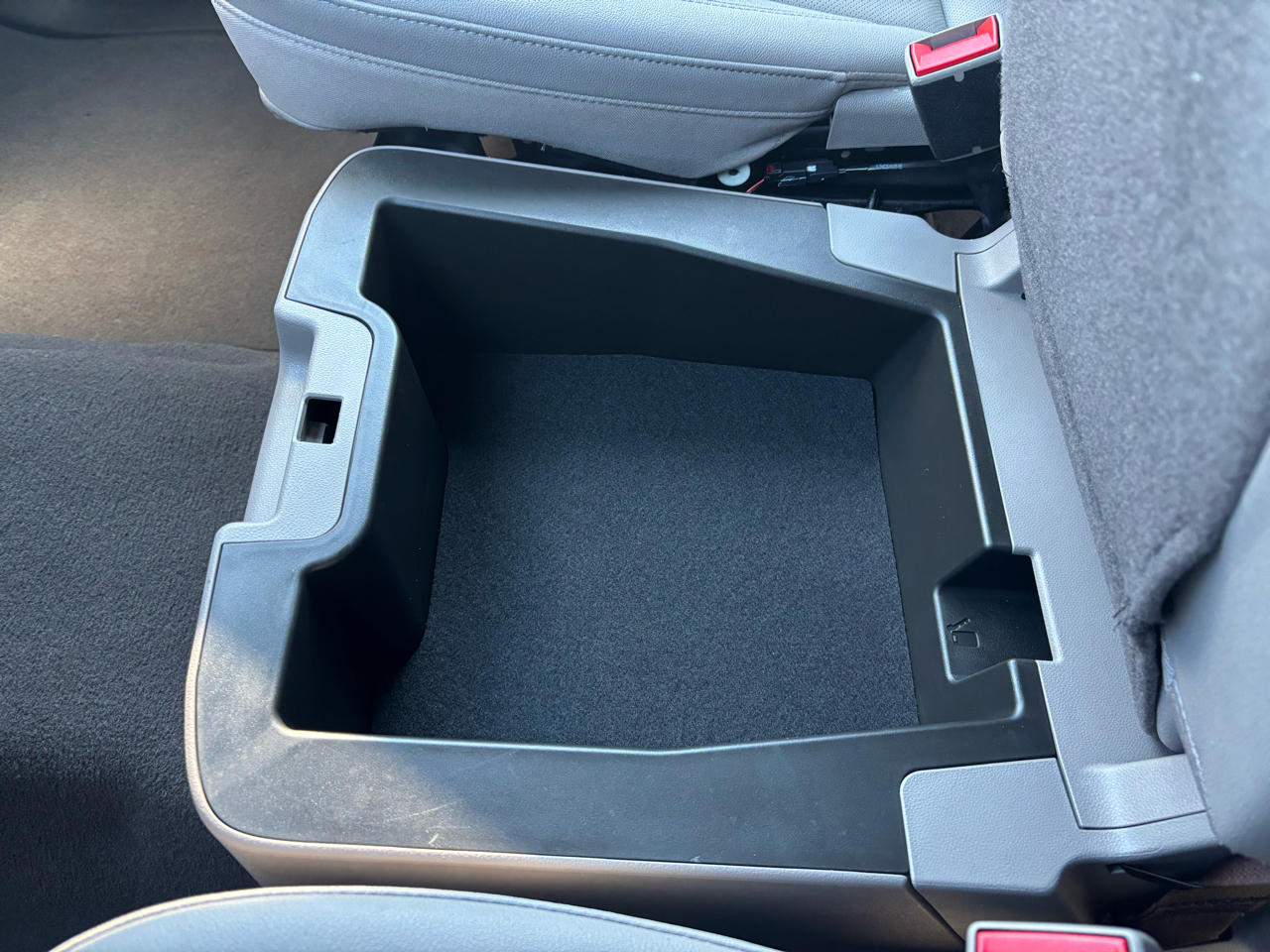 GMC Sierra 1500 4WD Crew Cab 147" SLT 2025