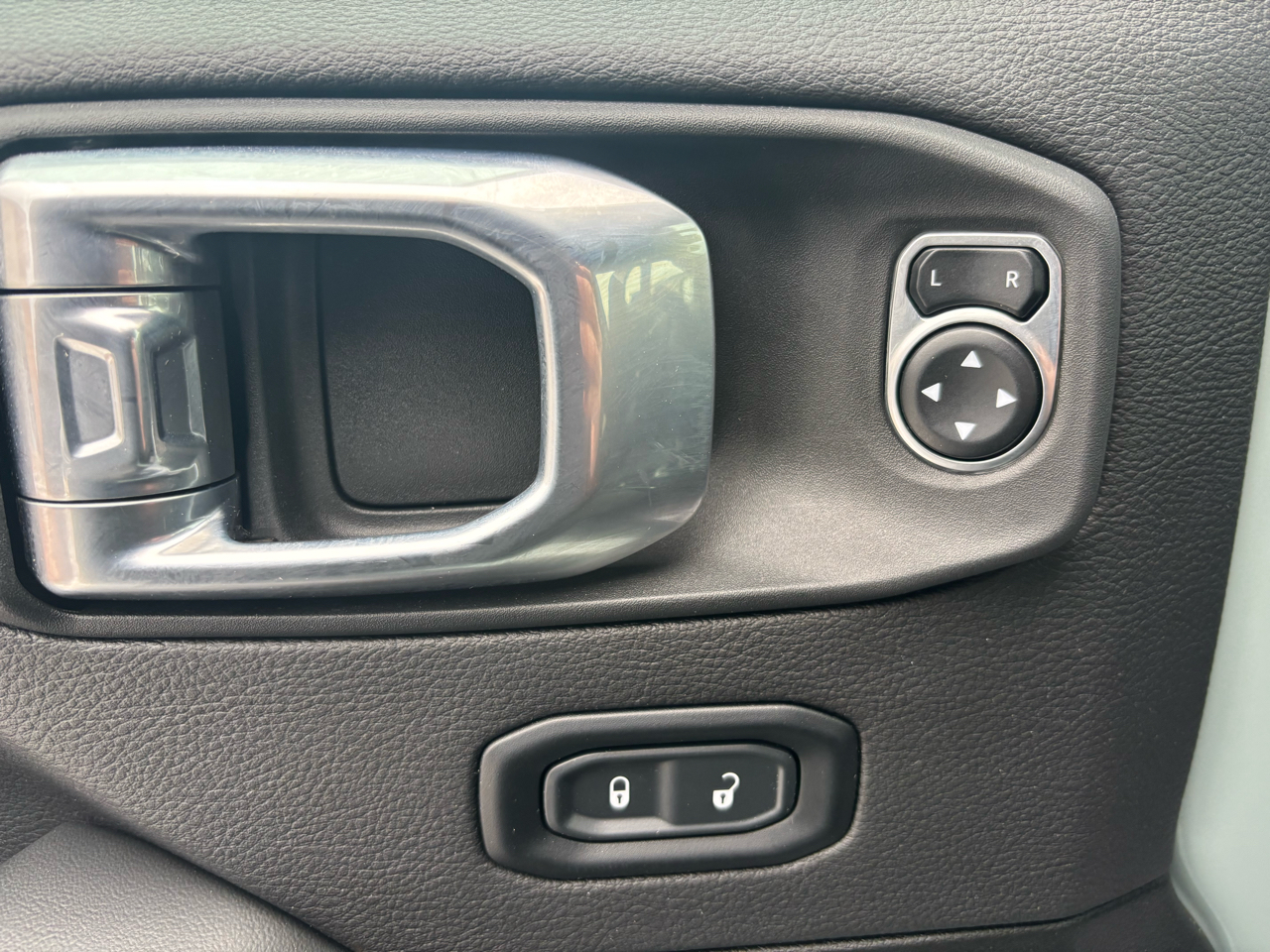 Jeep Wrangler 4xe Sahara 4x4 2024