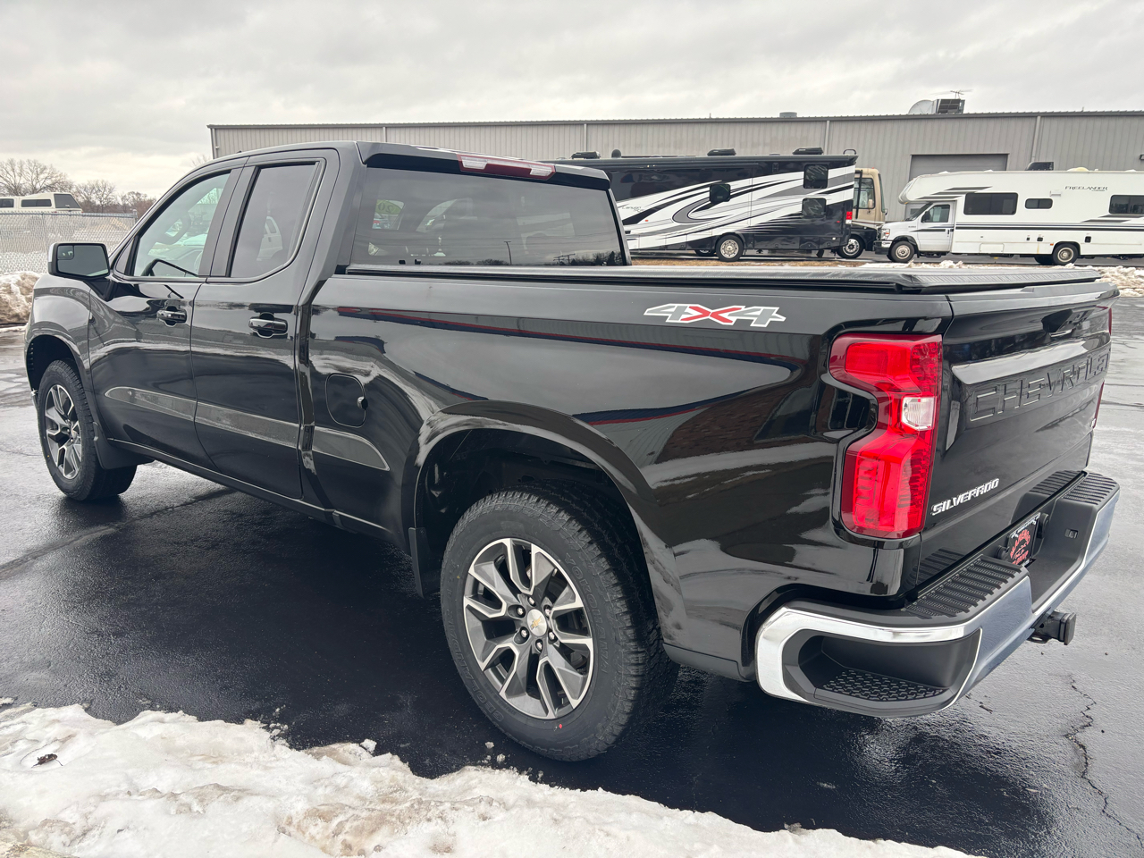 Chevrolet Silverado 1500 4WD Double Cab 147" LT w/2FL 2023