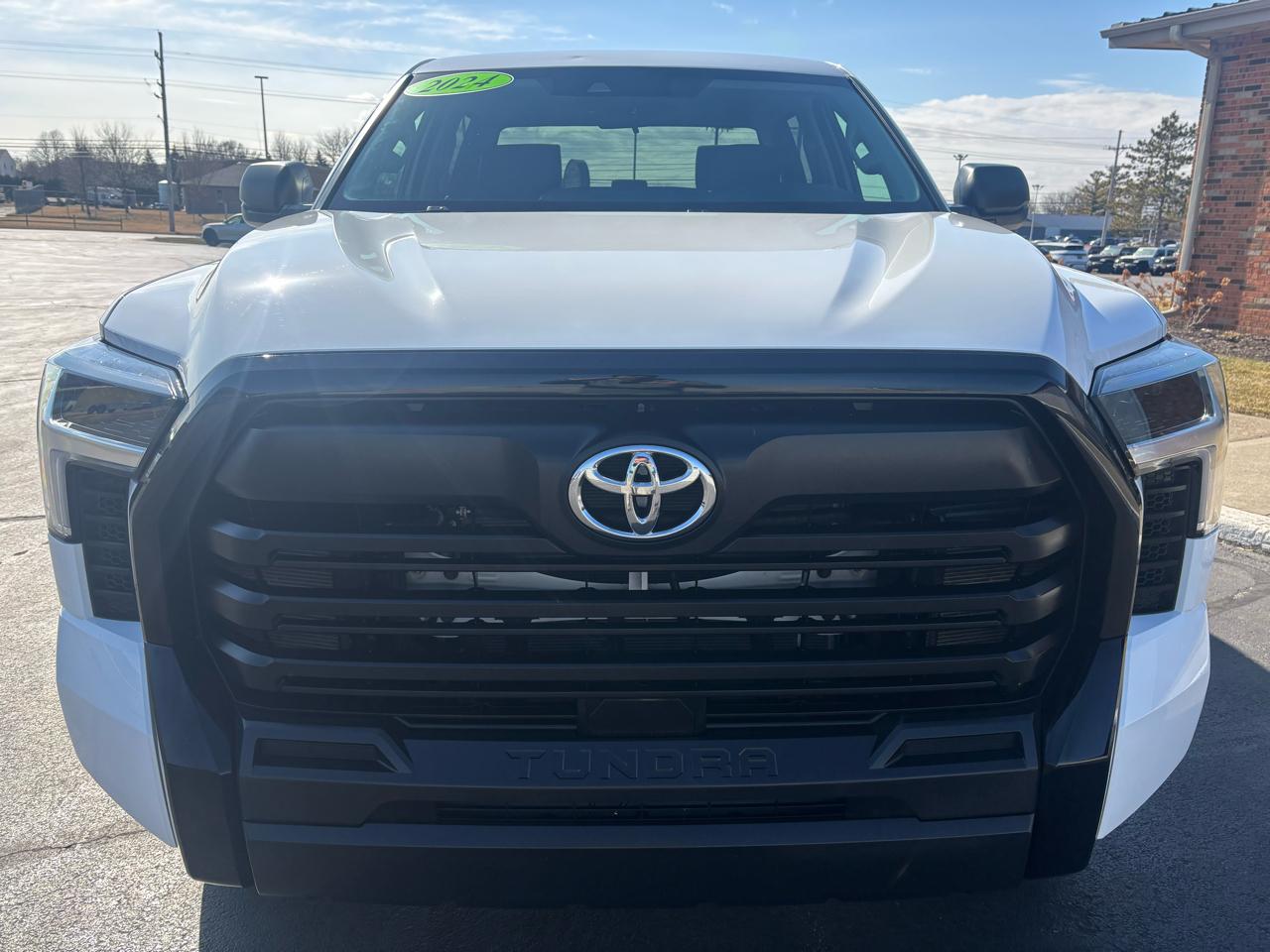 Toyota Tundra 4WD SR CrewMax 5.5' Bed (Natl) 2024
