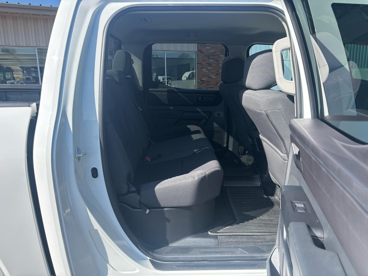 Toyota Tundra 4WD SR CrewMax 5.5' Bed (Natl) 2024
