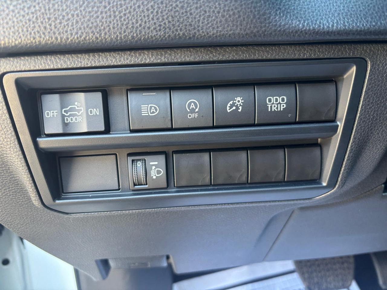 Toyota Tundra 4WD SR CrewMax 5.5' Bed (Natl) 2024