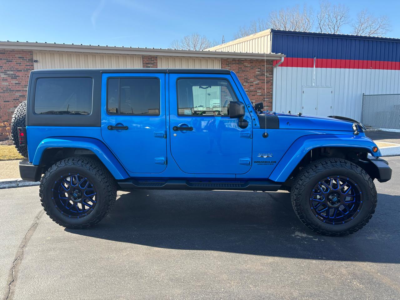Jeep Wrangler Unlimited 4WD 4dr Sahara 2016