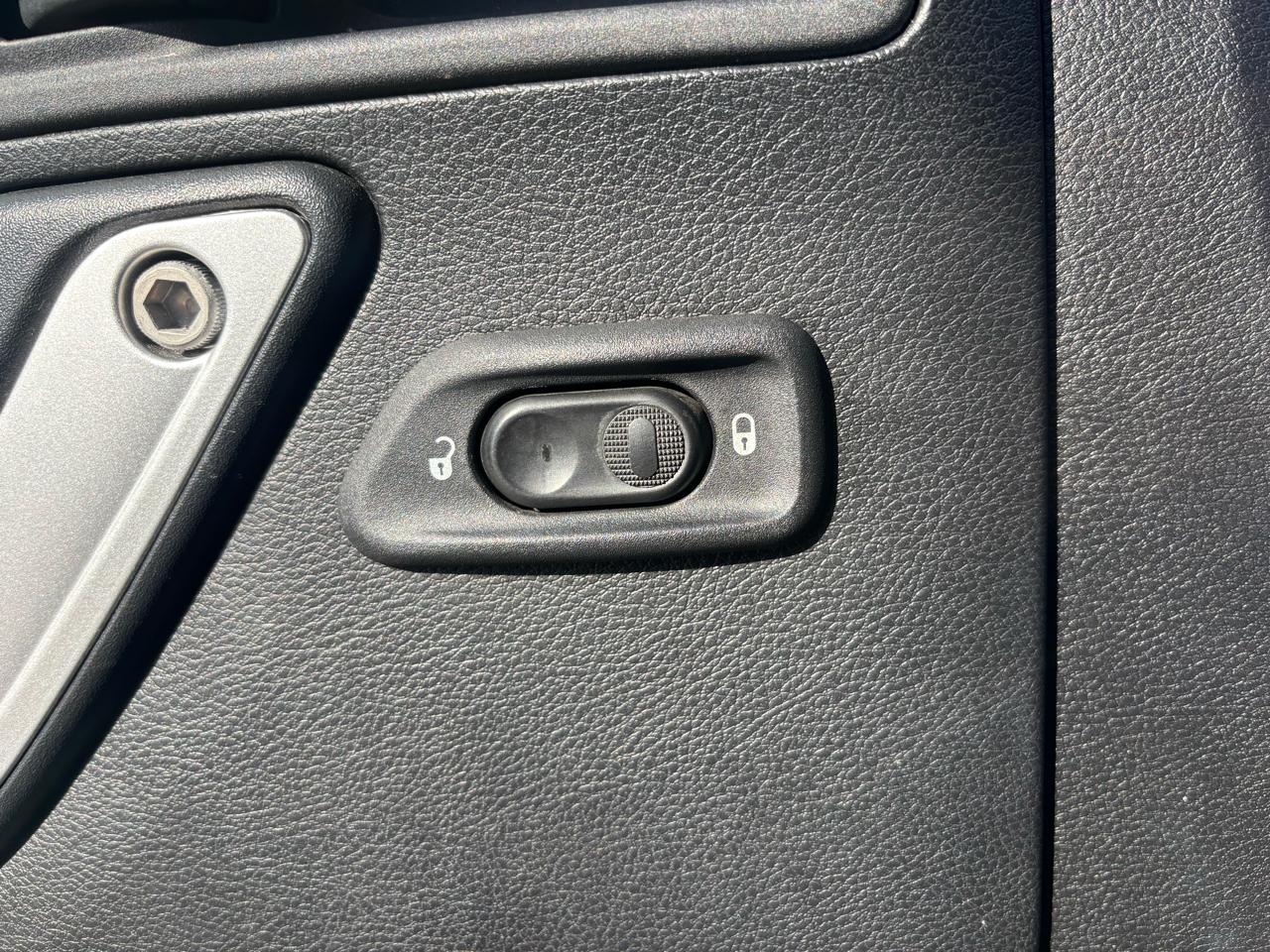 Jeep Wrangler Unlimited 4WD 4dr Sahara 2016