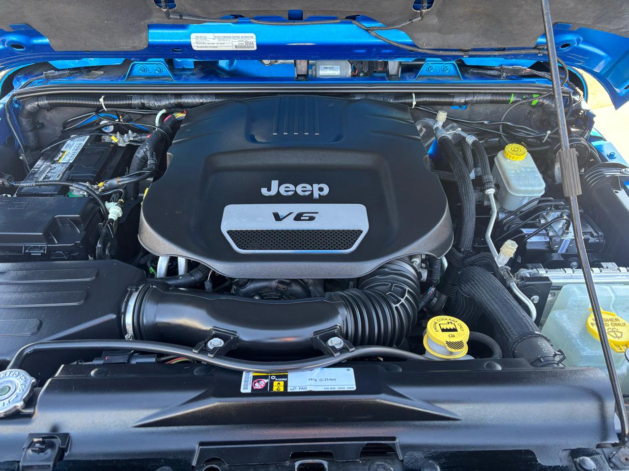 Jeep Wrangler Unlimited 4WD 4dr Sahara 2016