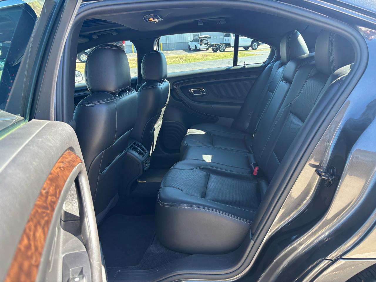 Ford Taurus Limited AWD 2018