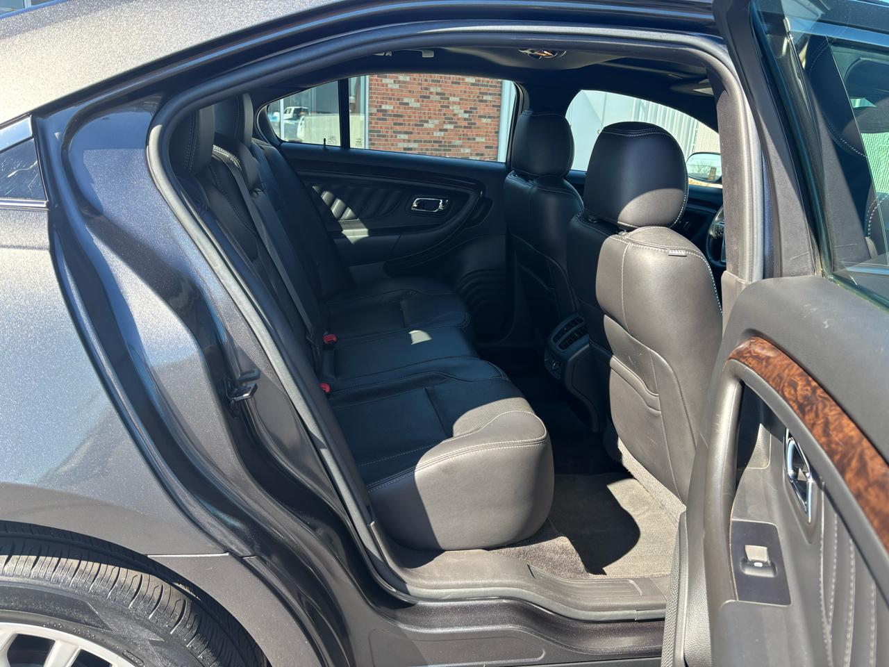 Ford Taurus Limited AWD 2018