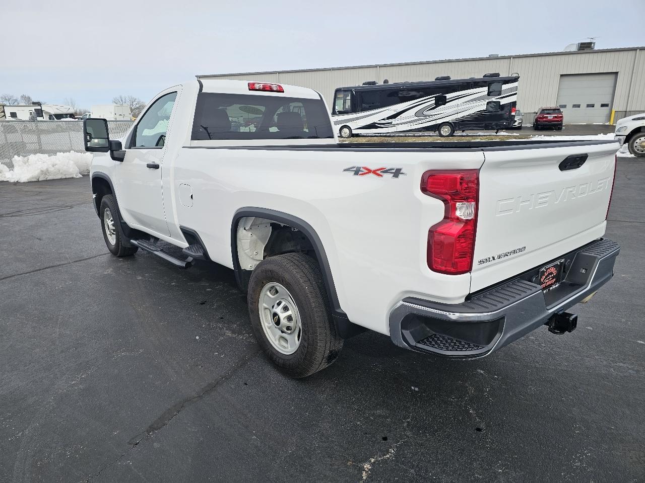 Chevrolet Silverado 2500HD 4WD Reg Cab 142" Work Truck 2025
