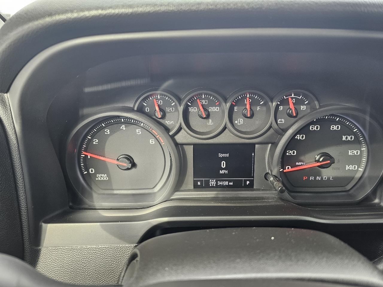 Chevrolet Silverado 2500HD 4WD Reg Cab 142" Work Truck 2025