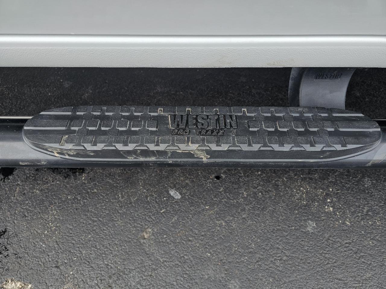 Chevrolet Silverado 2500HD 4WD Reg Cab 142" Work Truck 2025