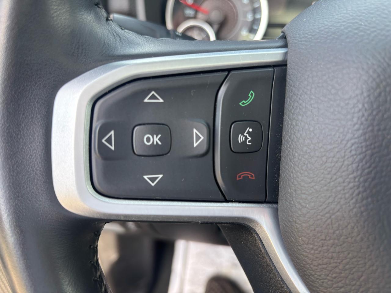 RAM 1500 Big Horn 4x4 Crew Cab 5'7" Box 2023