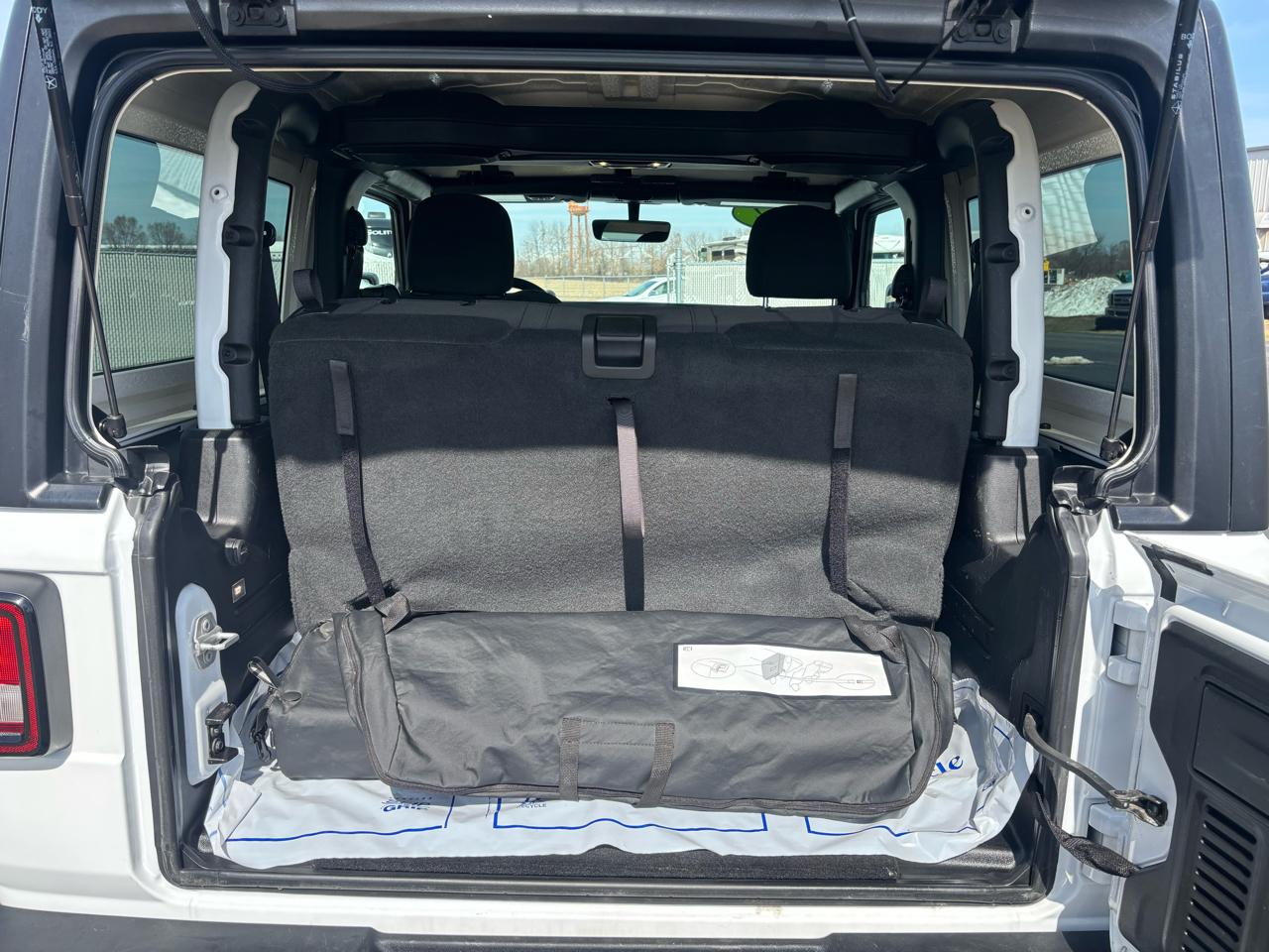 Jeep Wrangler Willys 4x4 2022