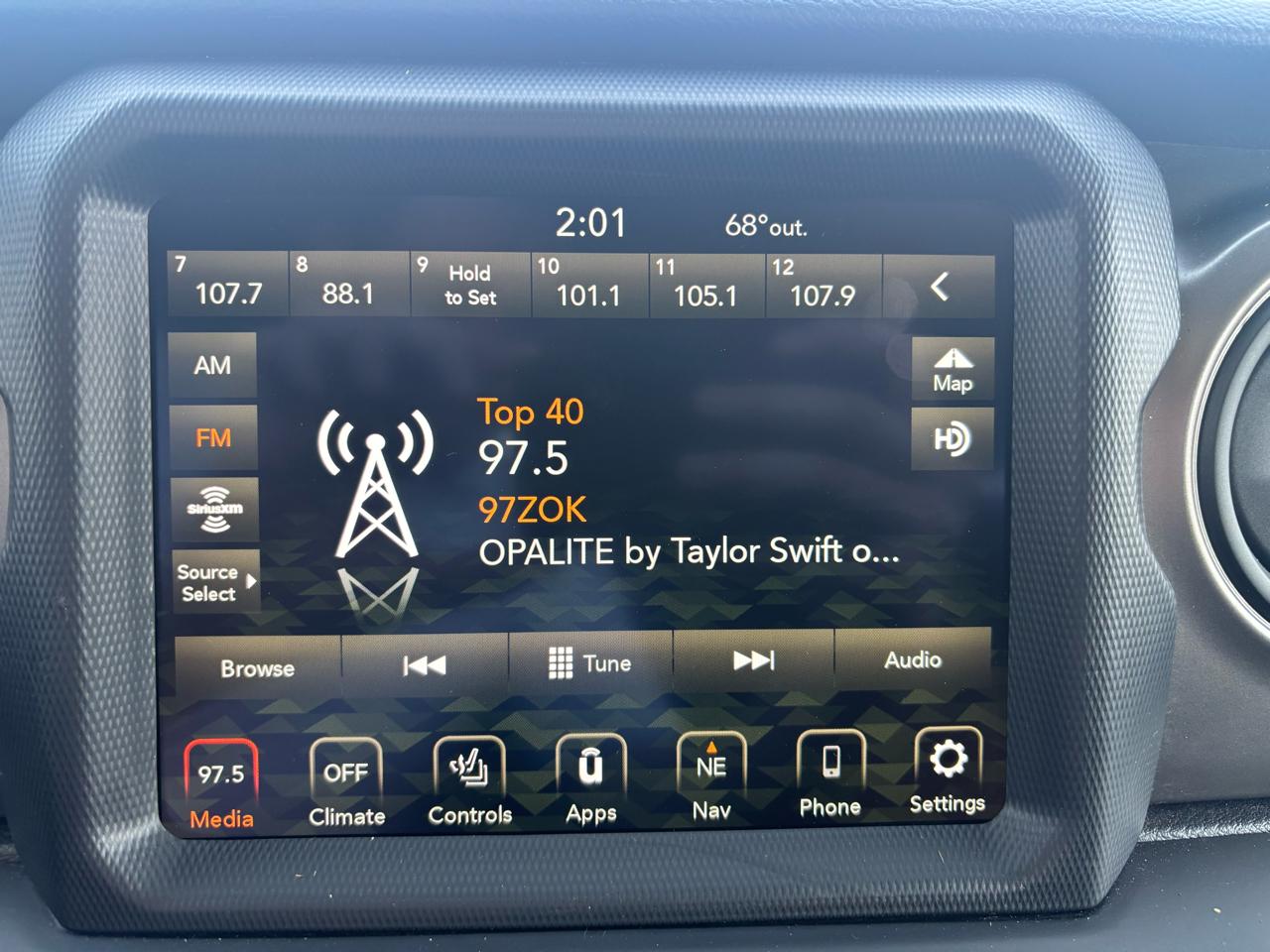 Jeep Wrangler Willys 4x4 2022