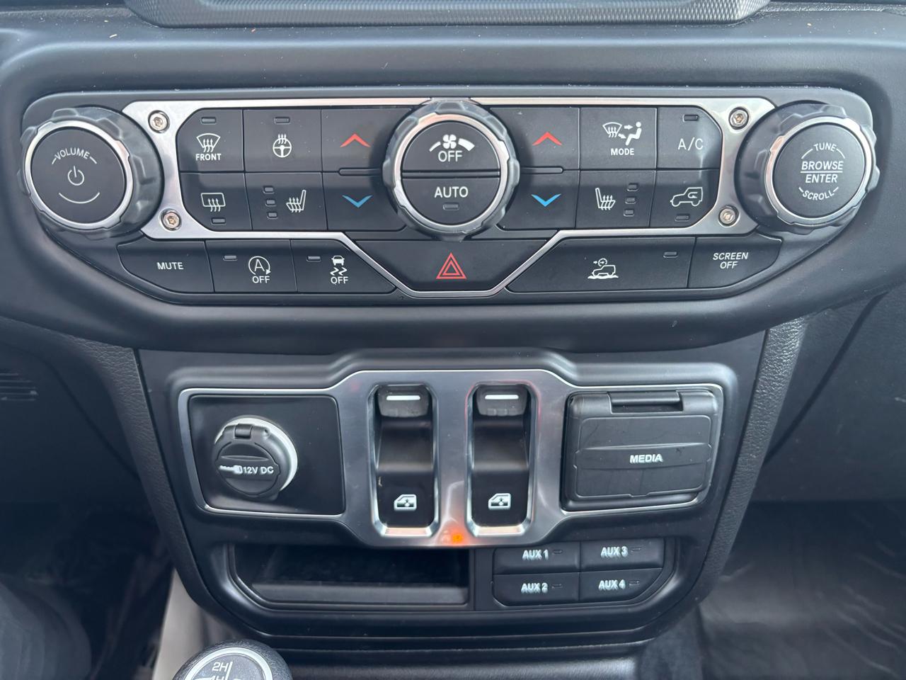 Jeep Wrangler Willys 4x4 2022