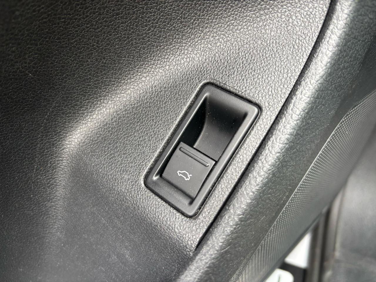 Volkswagen GLI 4dr Sdn Man Autobahn w/Nav PZEV *Ltd Avail* 2013