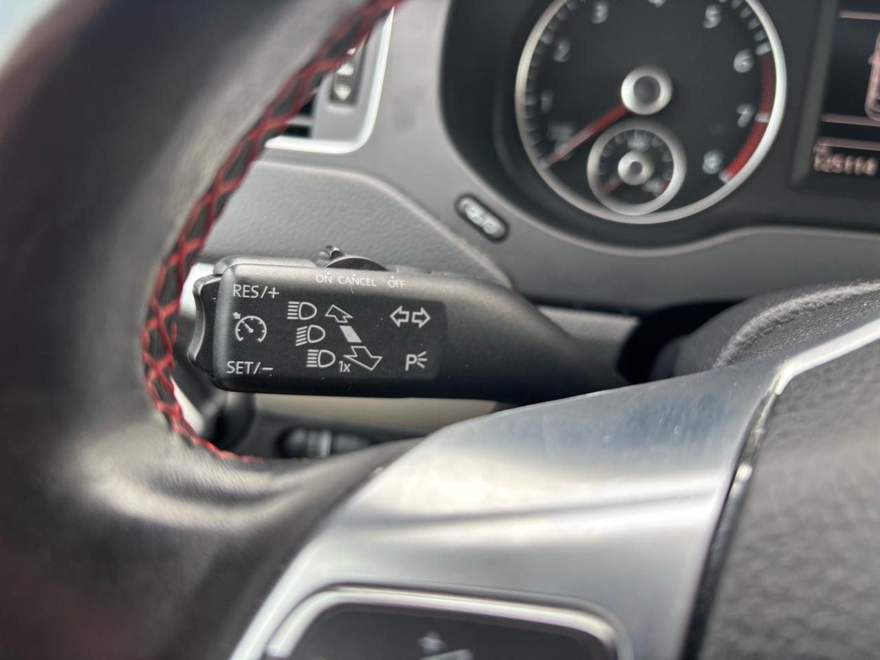 Volkswagen GLI 4dr Sdn Man Autobahn w/Nav PZEV *Ltd Avail* 2013