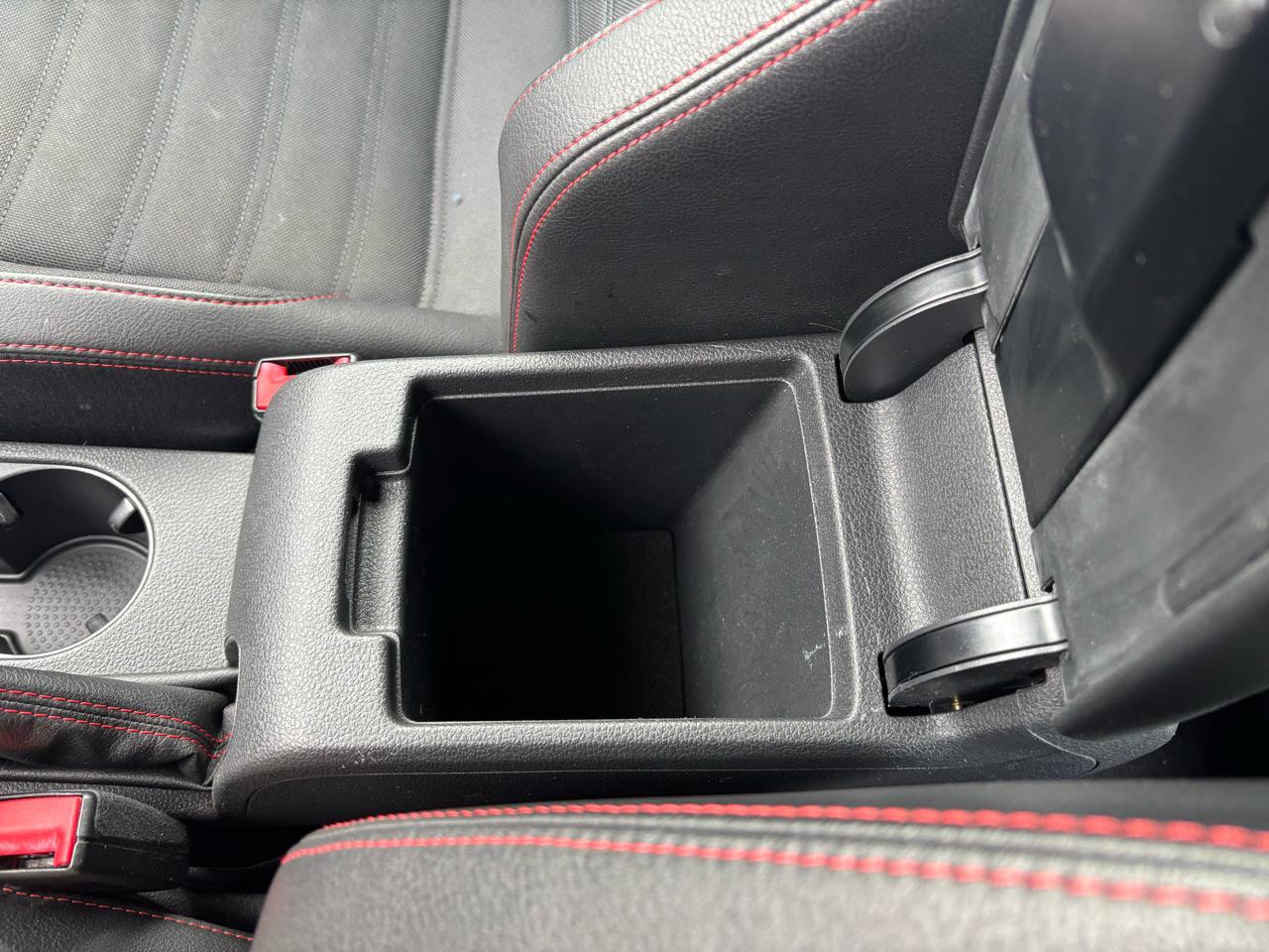 Volkswagen GLI 4dr Sdn Man Autobahn w/Nav PZEV *Ltd Avail* 2013