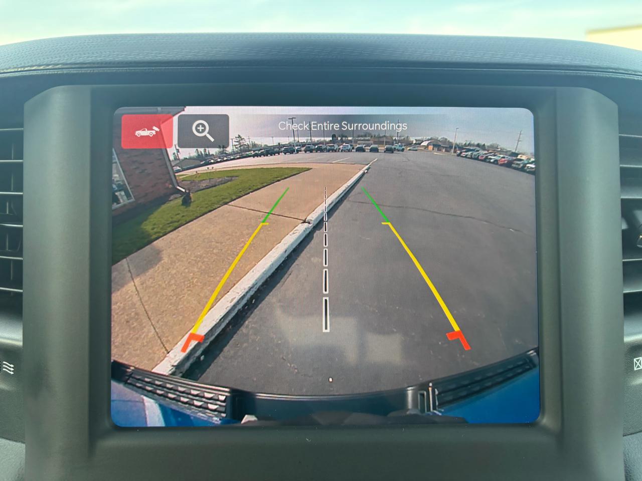 RAM 1500 Big Horn 4x4 Crew Cab 5'7" Box 2023