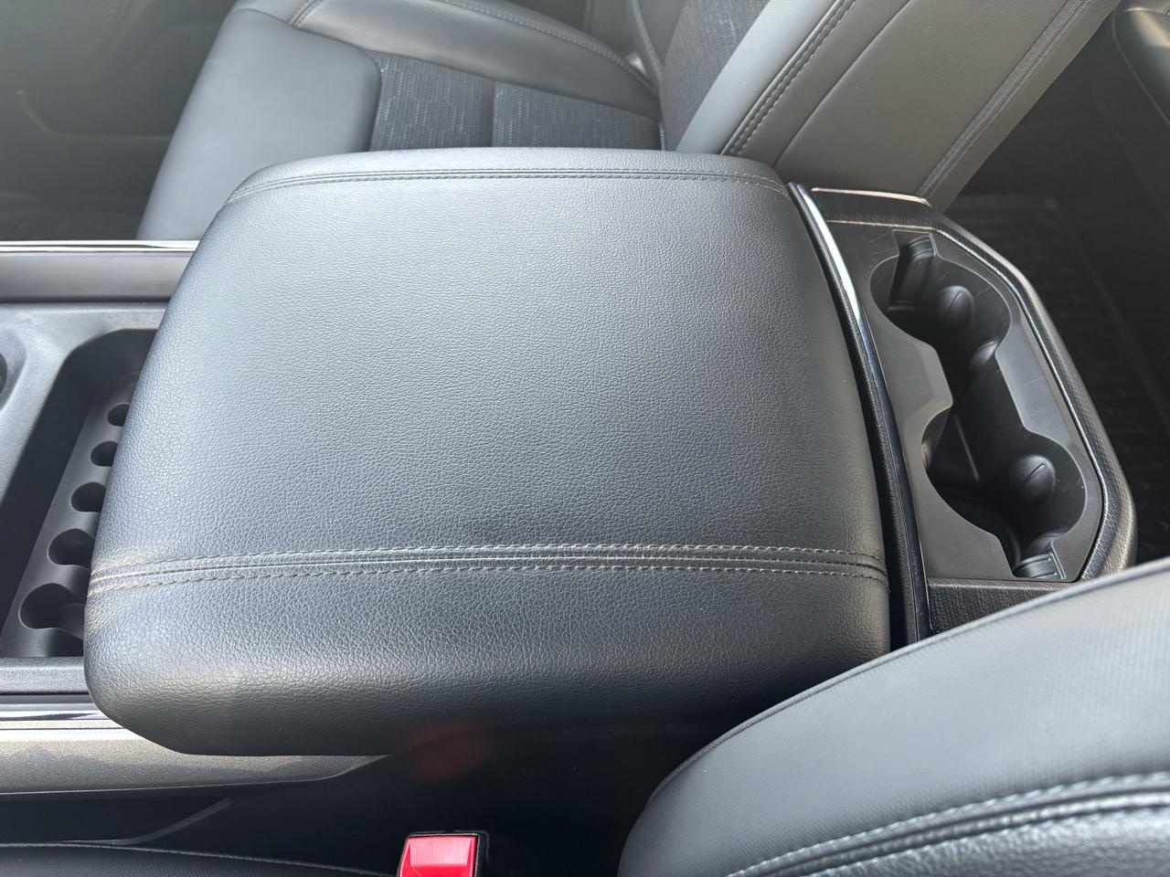 RAM 1500 Big Horn 4x4 Crew Cab 5'7" Box 2023