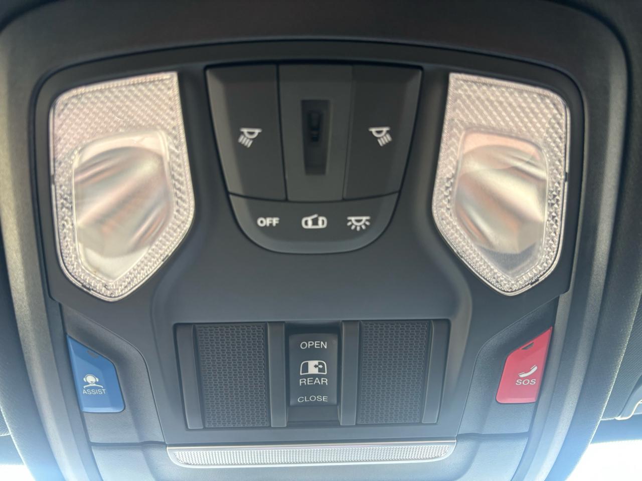 RAM 1500 Big Horn 4x4 Crew Cab 5'7" Box 2023