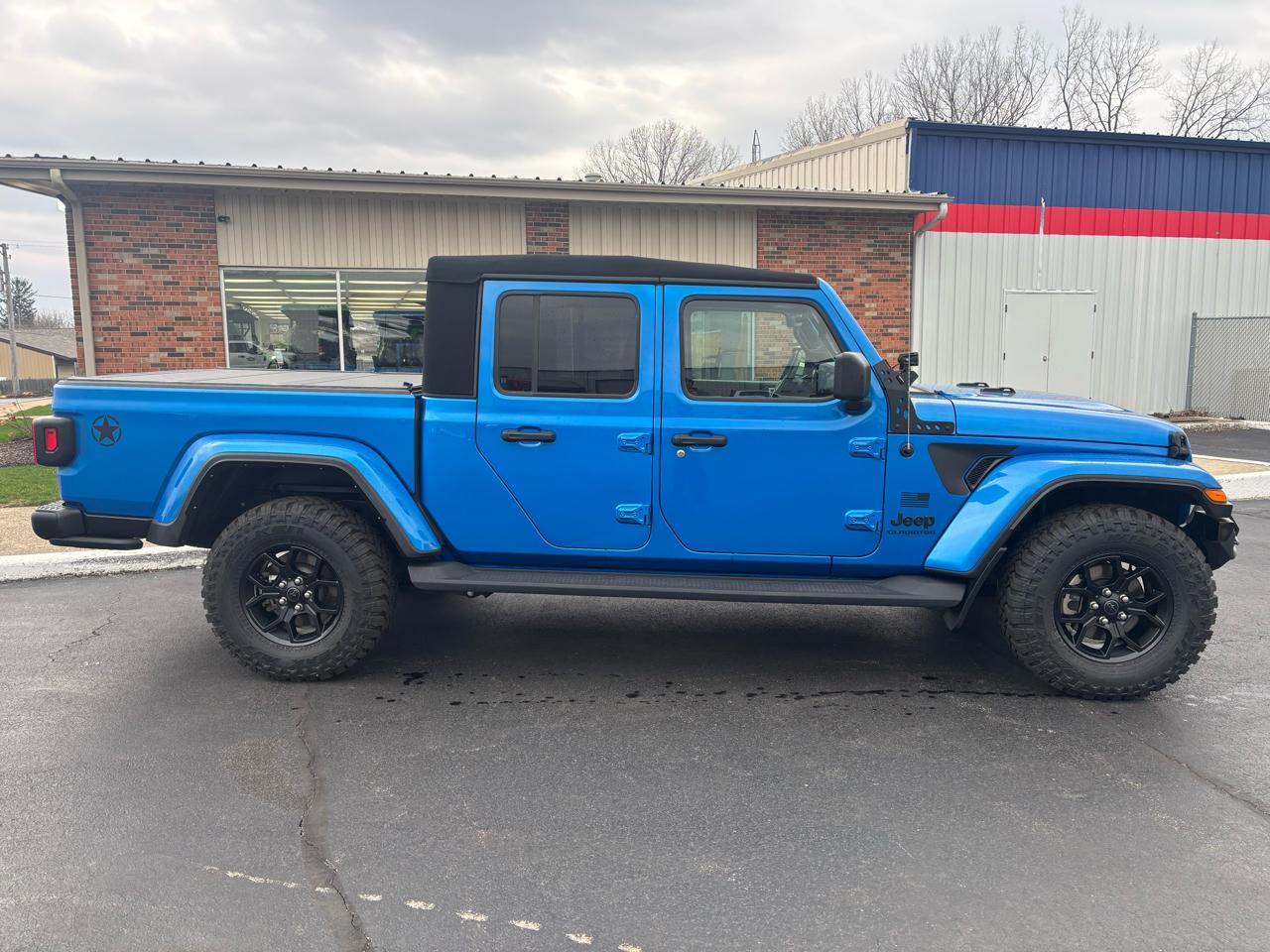 Jeep Gladiator Freedom 4x4 *Ltd Avail* 2021