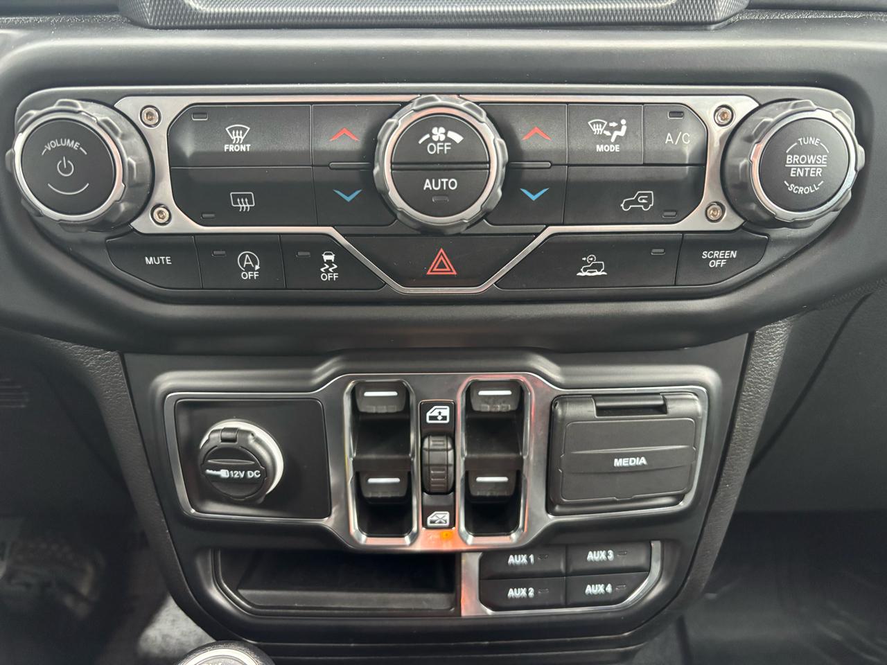 Jeep Gladiator Freedom 4x4 *Ltd Avail* 2021