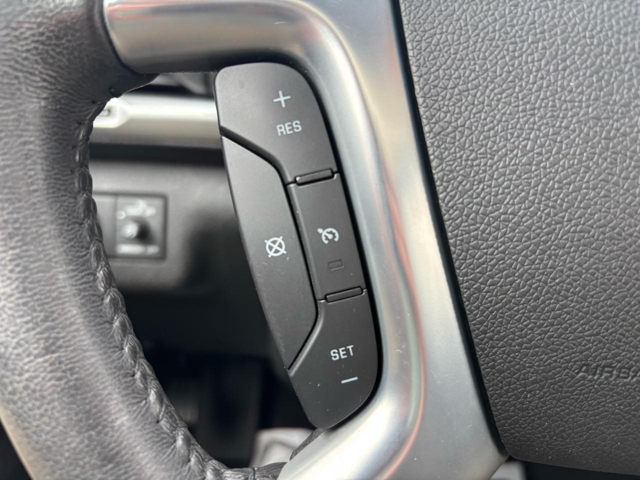 GMC Acadia AWD 4dr SLE w/SLE-2 2015