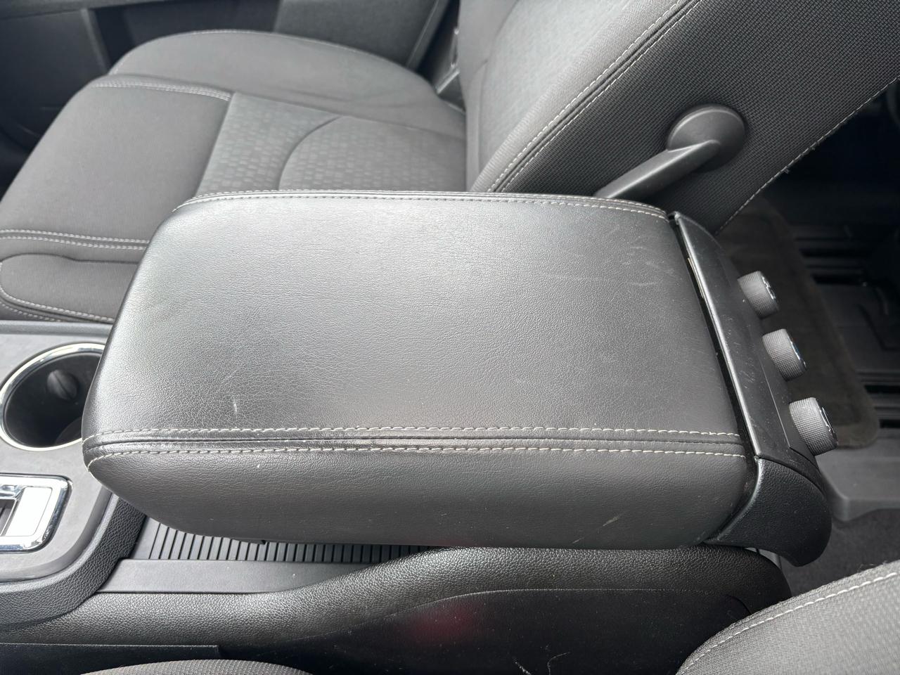 GMC Acadia AWD 4dr SLE w/SLE-2 2015